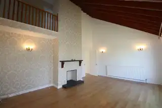 1 HedinghamImage 3