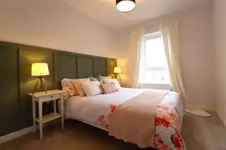 28 Linen FieldsImage 13