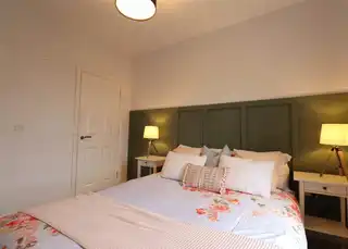 28 Linen FieldsImage 14