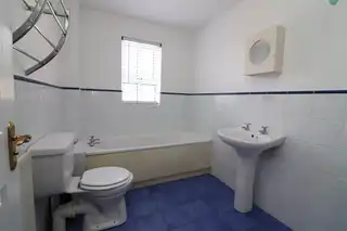 8 Saintfield MewsImage 8