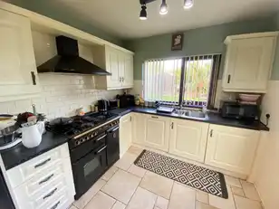30A Waterloo GardensImage 13