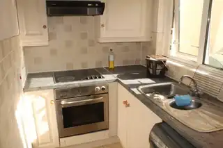 17 Willowfield GardensImage 4