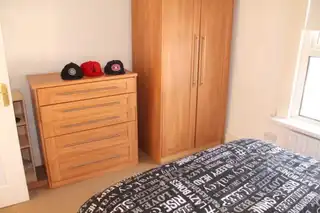 17 Willowfield GardensImage 9