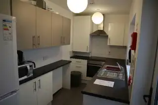 39 Lower Windsor AvenueImage 5