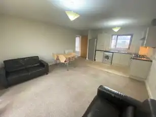 Apt 3 30 Chatsworth StreetImage 3
