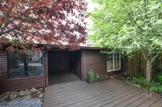 30 Garden VillageImage 34