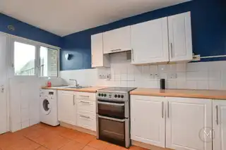 10 Brantwood GardensImage 12