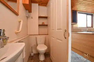 5 Birch Hill Road SouthImage 15