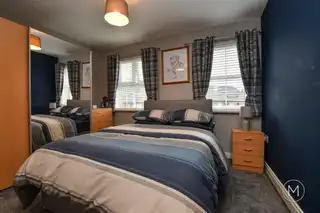 240 Bush ManorImage 28