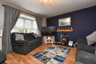 240 Bush ManorImage 10