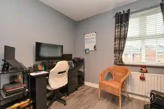240 Bush ManorImage 32