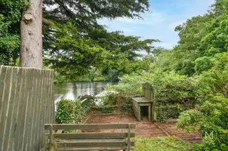 2 LakesideImage 39