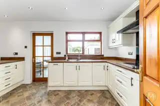 27 Brantwood GardensImage 11