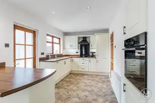 27 Brantwood GardensImage 13