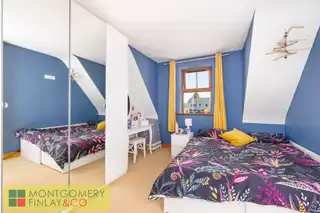 10 The CommonsImage 27