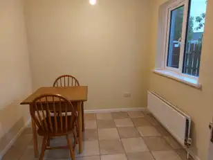 17 Baragh GardensImage 6