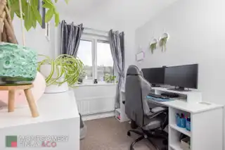 17 Baragh GardensImage 8