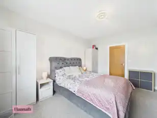 8 The SpiresImage 15