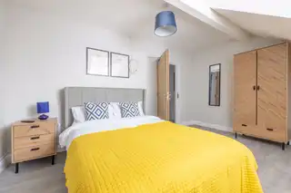 Room 4, 24 Windsor AvenueImage 3