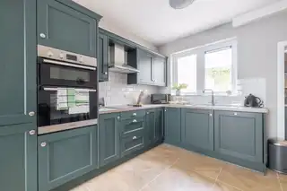 Room 4, 24 Windsor AvenueImage 11