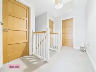 17 Linen HallImage 16