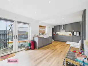 27 Cedar ParkImage 6