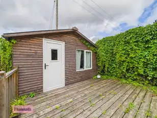 40 Fairfield EstateImage 13