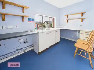 8A High StreetImage 9