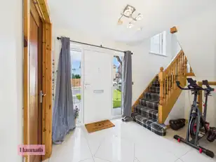 11 Hillcrest MewsImage 5