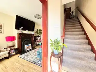 17 Castle GroveImage 3