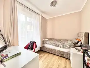 27 Lammy DriveImage 10