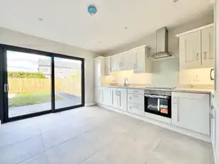 4 Milltown Mews, LoughmacroryImage 10