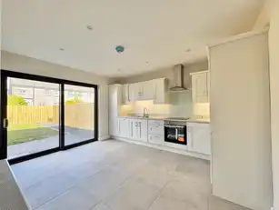 5 Milltown Mews, LoughmacroryImage 6