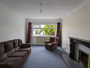 3 Hillside CrescentImage 2