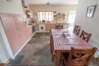 8 Sea Court Mews (Holiday Let)Image 2