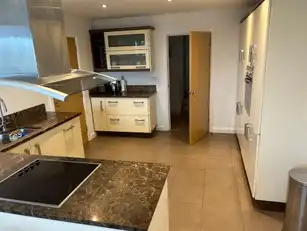 1A Millbank Avenue (Student Let)Image 17