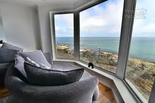 12 Atlantic View (Term Time Let)Image 2