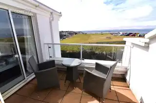 12 Atlantic View (Term Time Let)Image 11