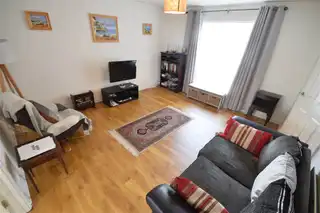 12 Woodvale GardensImage 2