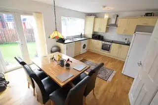 12 Woodvale GardensImage 3