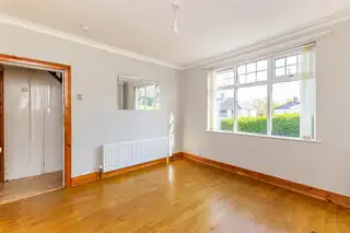 7 Windsor GardensImage 5