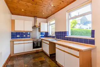 7 Windsor GardensImage 9