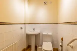 4 Downshire LaneImage 15
