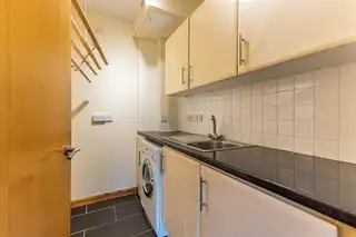 4 Downshire LaneImage 12