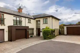 4 Downshire LaneImage 2