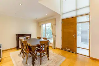 4 Downshire LaneImage 6