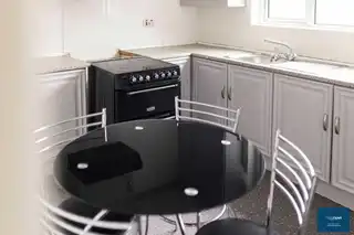 17 The SquareImage 10