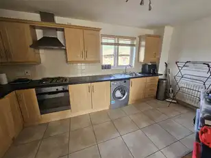 Apt 6 Oak VillaImage 5