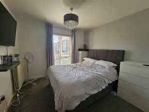 Apt 6 Oak VillaImage 4
