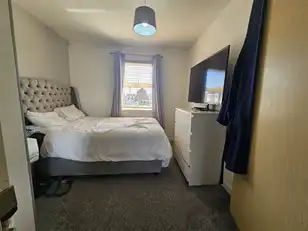 Apt 6 Oak VillaImage 3
